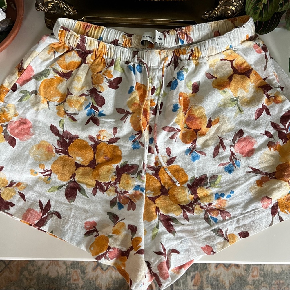 Abercrombie Floral Linen Shorts Medium